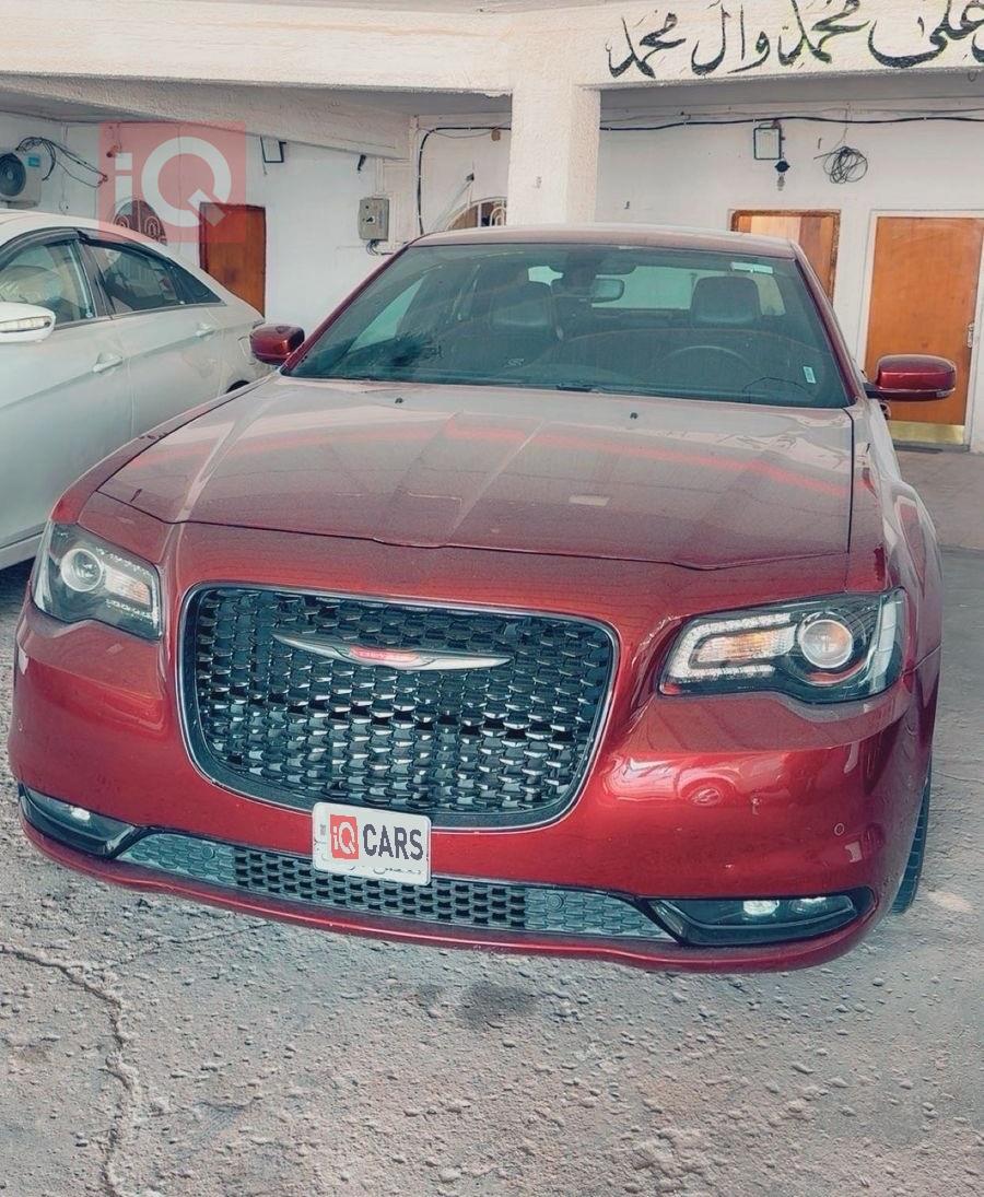 کرایسلەر 300